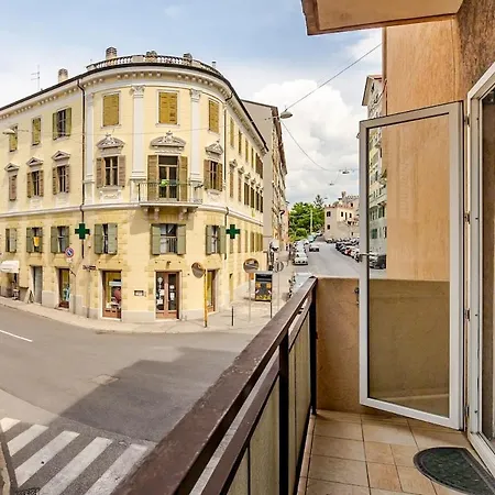 Casa Vacanze-trieste San Giusto شقة